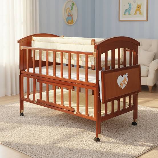 Convertible Wooden Baby Crib & Bassinet