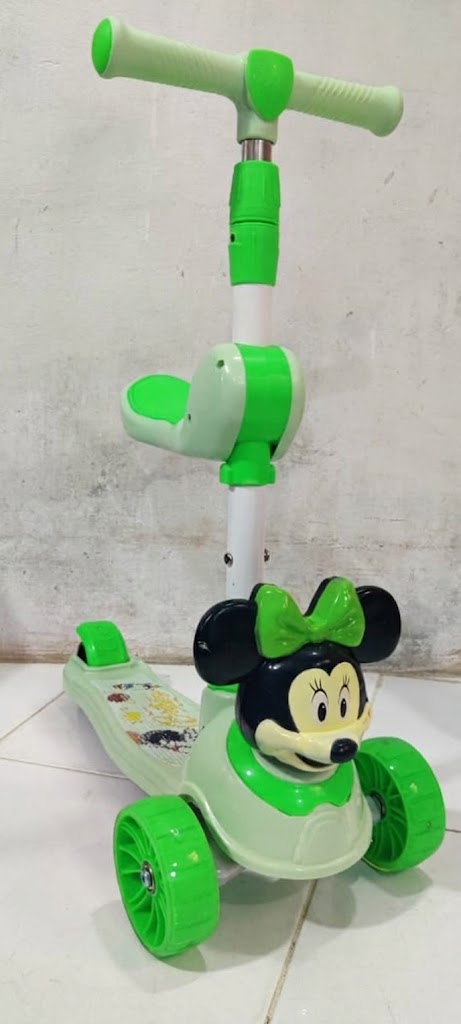 Minnie Mouse 2-in-1 Kids' Scooter